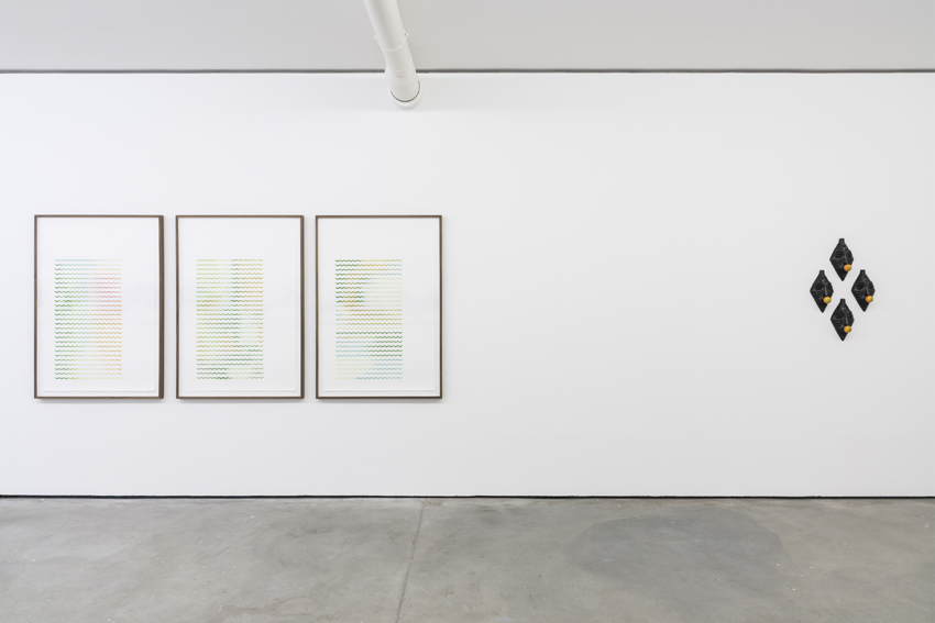 Diango Hernandez Sobre las Olas